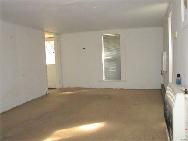 Building Photo - POTOSI - 2 Bedroom Home On 1.1 Acres Close to Town - $599 MONTH / $999 DOWN