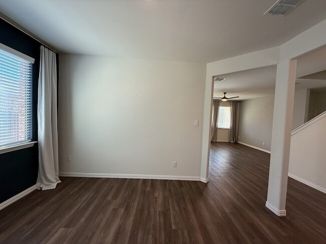 Building Photo - 783 Bayberry Ln