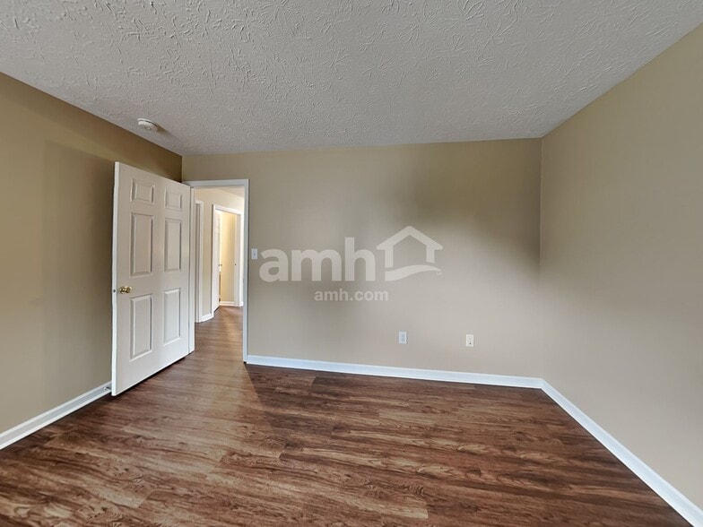 Building Photo - 5391 Ripplingbrook Way