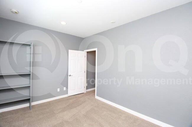 Building Photo - 31925 N 125th Ave