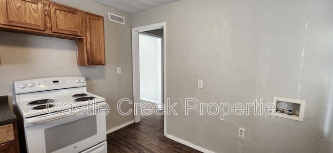 Building Photo - 2508 SE 12th St