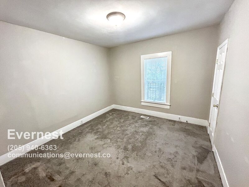 Building Photo - 57 17th Ct S