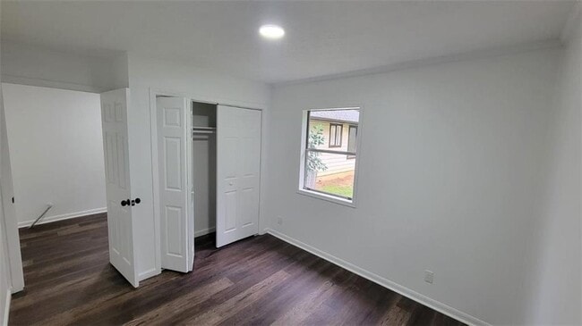 Building Photo - 389 Rosser Rd