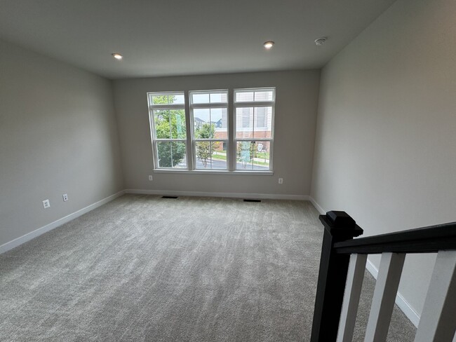 Building Photo - 3 Bed / 2.5 Bath Brand New Townhouse (Avai...