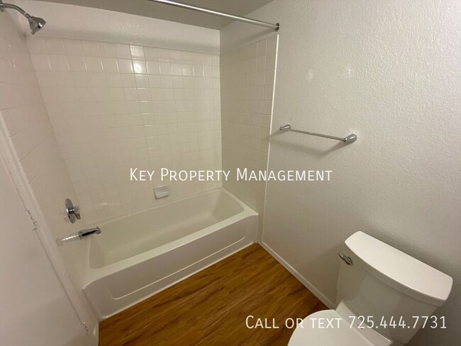 Building Photo - 555 E Silverado Ranch Blvd