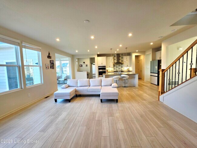 Building Photo - 17505 Shakes Creek Dr