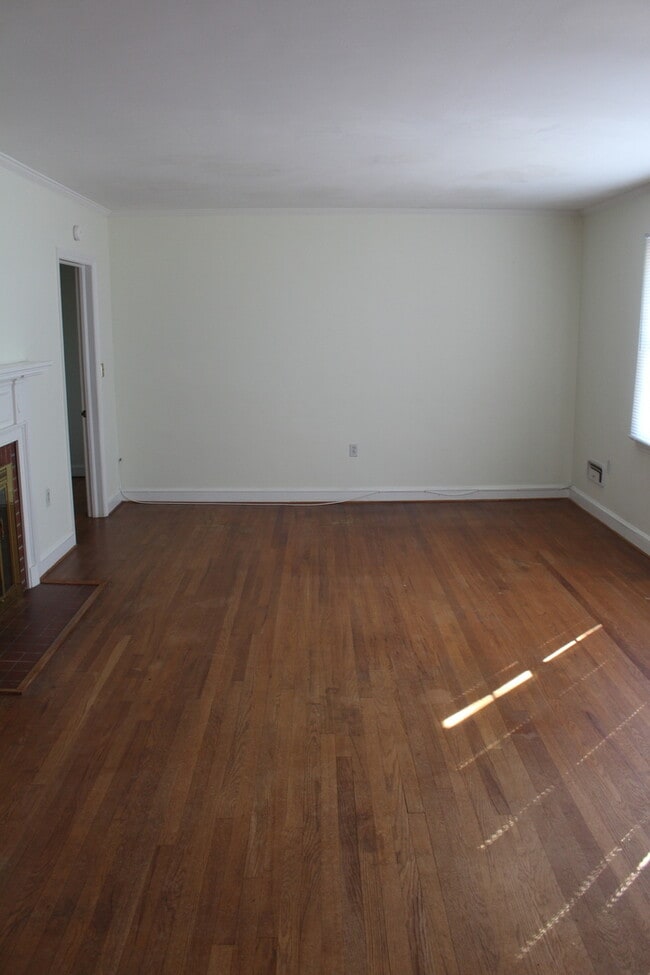 Building Photo - 122 Fort Rutledge Rd