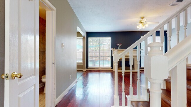 Building Photo - 9222 Symphonic Ln