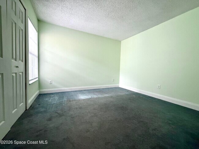 Building Photo - 1485 Malibu Cir NE