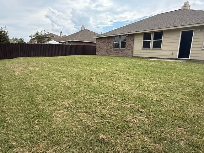 Building Photo - Home in Wylie