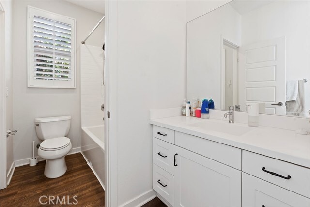 Building Photo - 10 Poppy