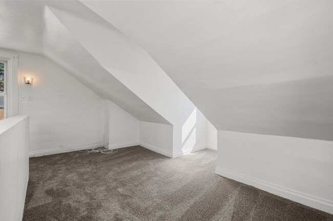 Building Photo - 362 Republic St