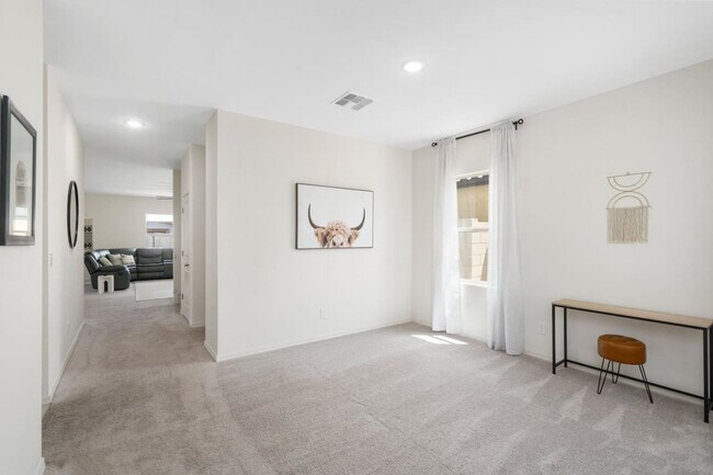Building Photo - 9520 W Albeniz Pl