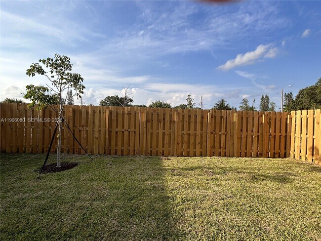 Building Photo - 2345 NW 131st Cir