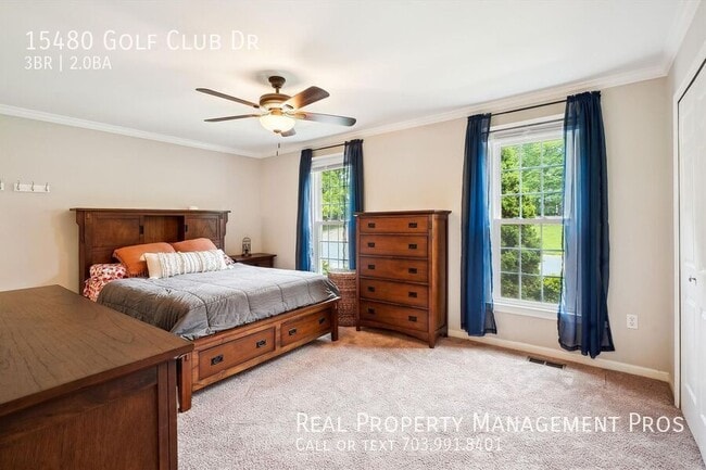 Building Photo - 15480 Golf Club Dr