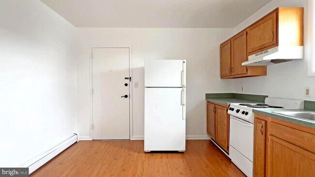 Building Photo - 7823 Denton Ave