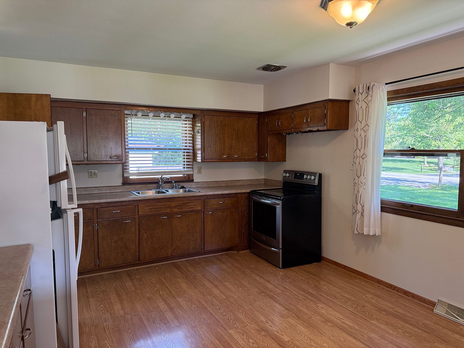 Building Photo - 8840 S Carol Ct