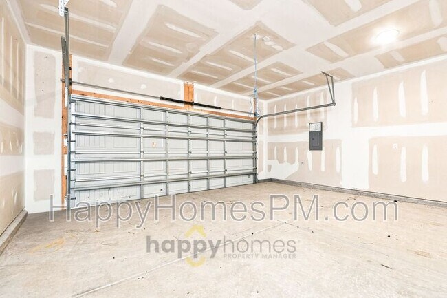 Building Photo - 644 Ladywood Dr