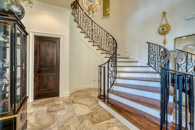 Building Photo - 5623 Waters Landing Ln