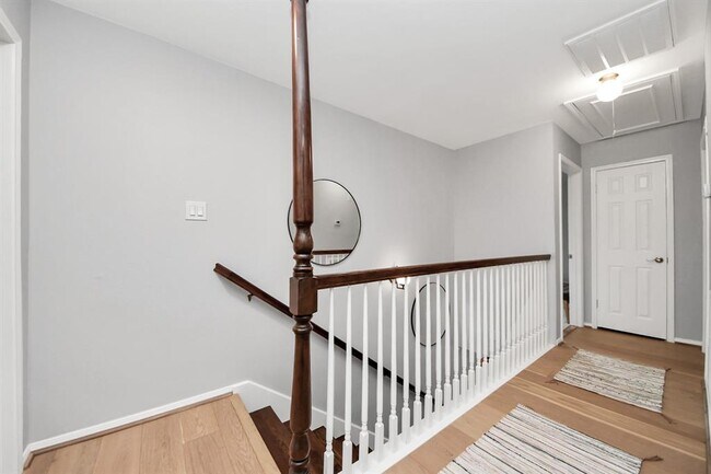 Building Photo - 403 Lakeside Estates Dr