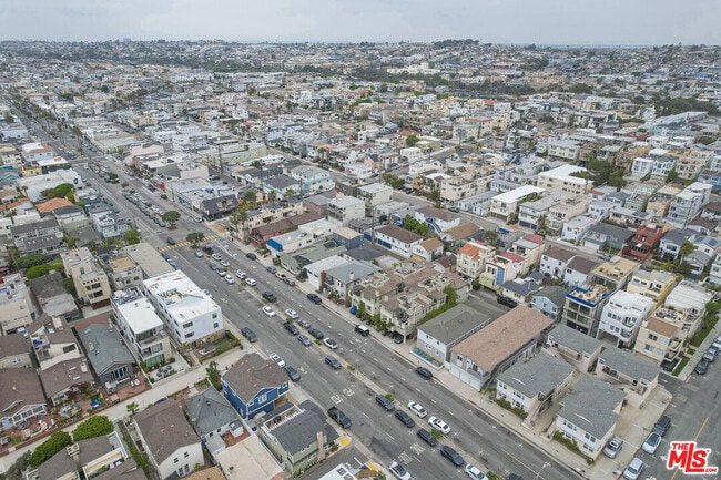 Building Photo - 642 Hermosa Ave