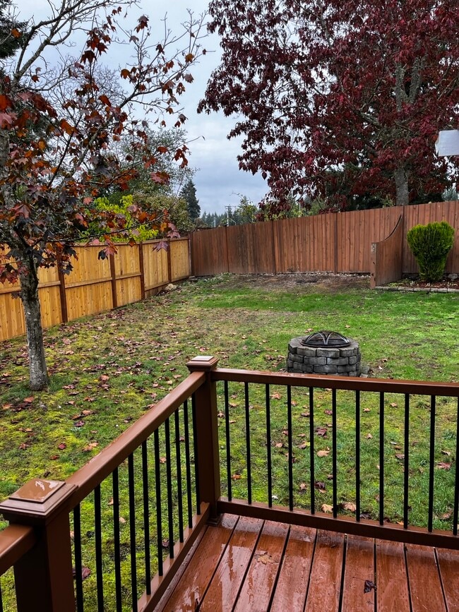 Building Photo - 6540 3rd Way SE