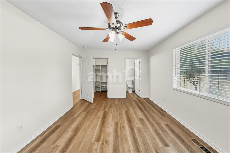Building Photo - 894 E 780 S