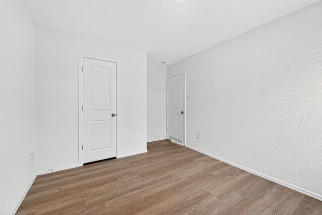 Building Photo - 7719 Cedar Birch Dr