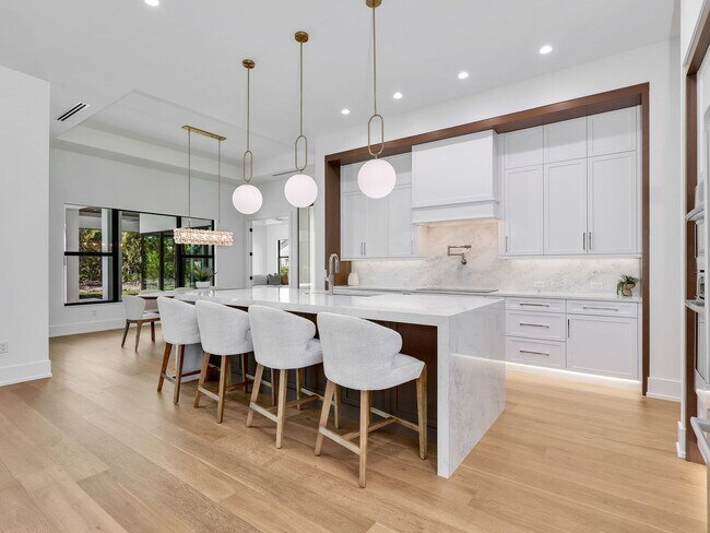 Building Photo - Brand-new contemporary estate on 2.27 private acres