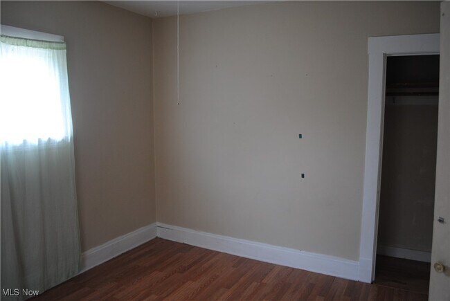 Building Photo - 841 Whitcomb Rd