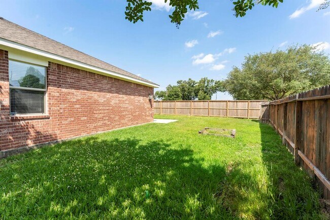 Building Photo - 2902 Lemmingham Dr