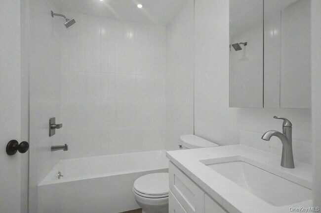 Building Photo - 44 Schriever Ln