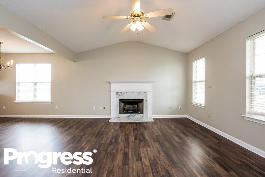 Building Photo - 311 Bainbridge Cir