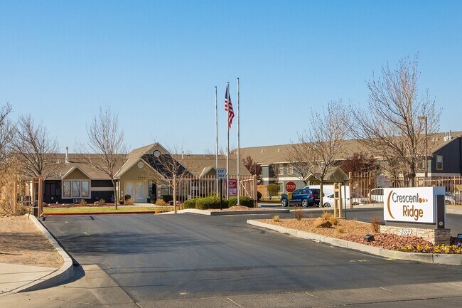 Building Photo - Crescent Ridge