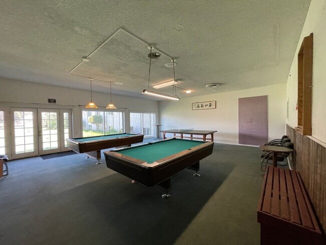 Building Photo - Quiet and private 1 bedroom on the 1st floor - in Glendale