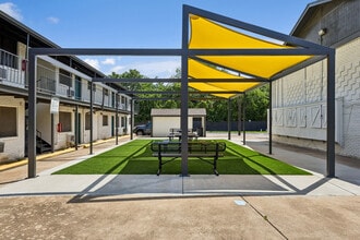 Building Photo - CASA DEL SOL