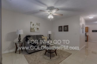 Building Photo - 1363 Benley St