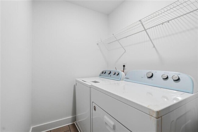 Building Photo - 5372 Brooklands Dr