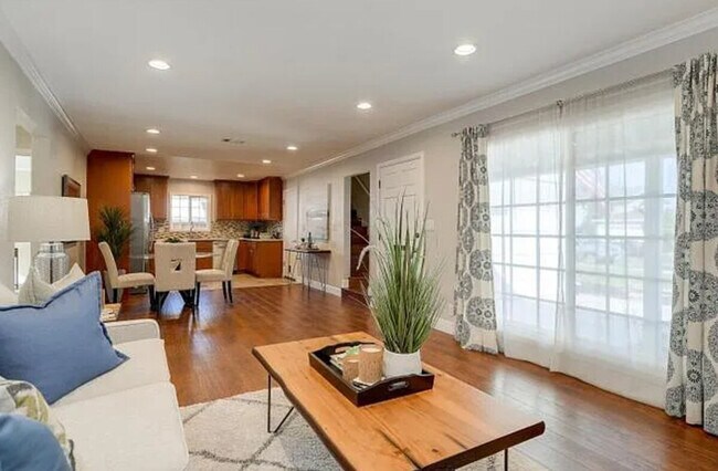 Building Photo - 1004 Airport Blvd