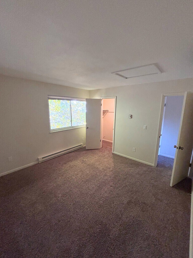 Building Photo - 13933 E Oxford Pl