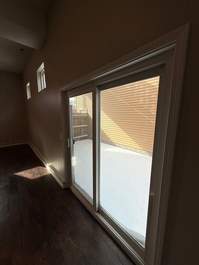 Building Photo - 3246 Lorain Ave