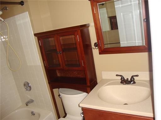 Building Photo - 20 Ironwood Ct