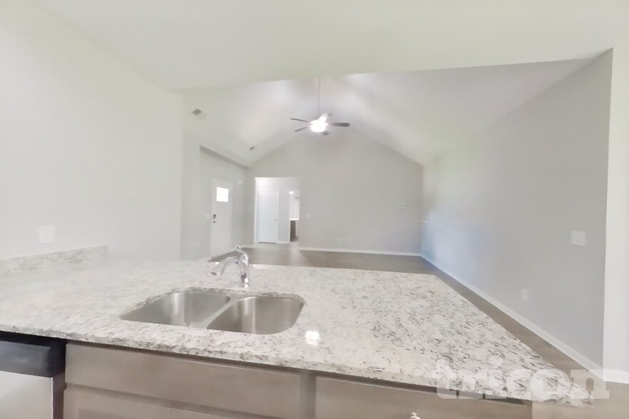 Building Photo - 831 Ellyson Dr