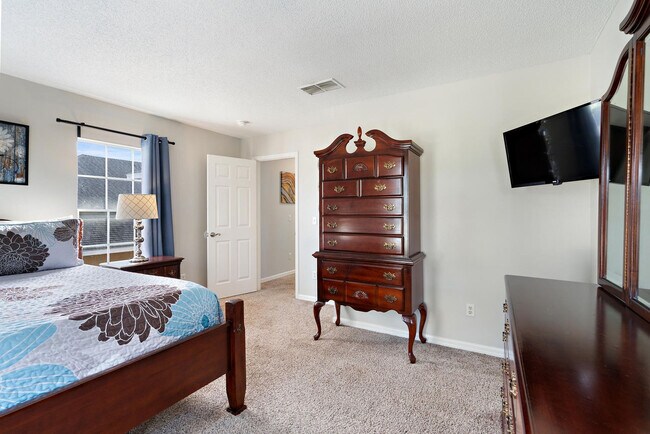 Building Photo - 346 Riggs Cir