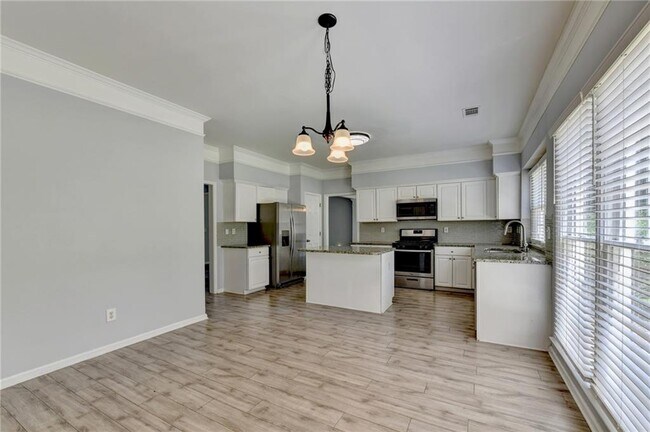 Building Photo - 7635 Harrogate Pl
