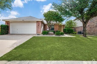 Building Photo - 10720 Emerald Park Ln