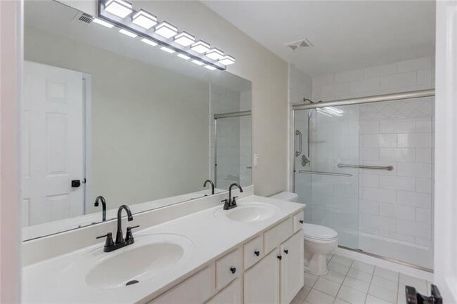 Building Photo - 5135 Amberden Hall Dr