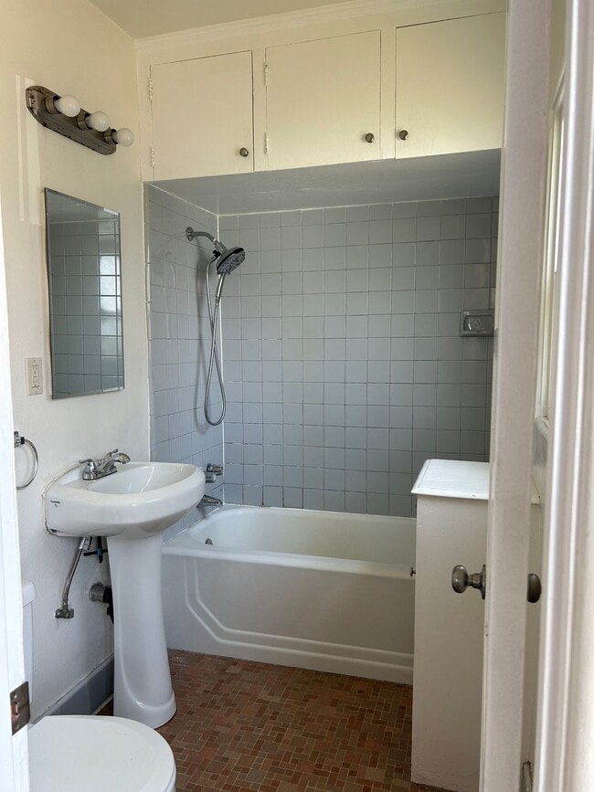 Building Photo - North Park 2/2+ Bonus room, garage and rea...