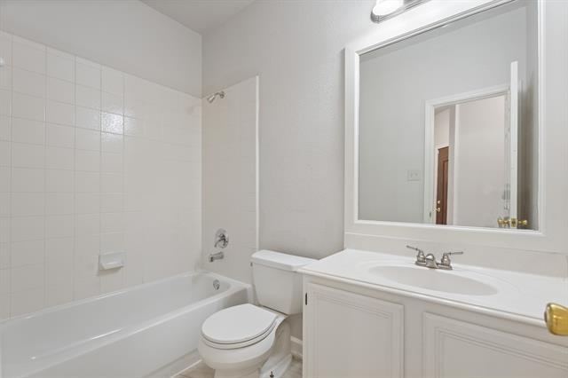 Building Photo - 3822 Citadel Dr