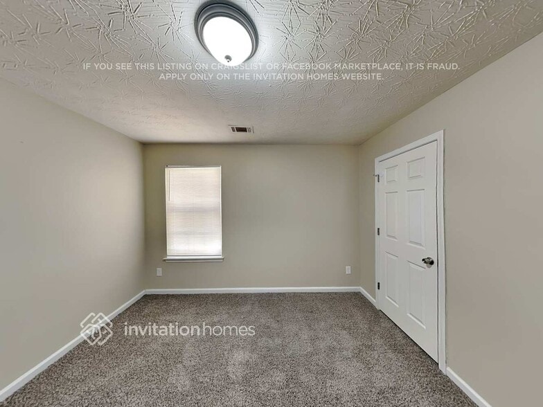 Building Photo - 1023 Lear Dr